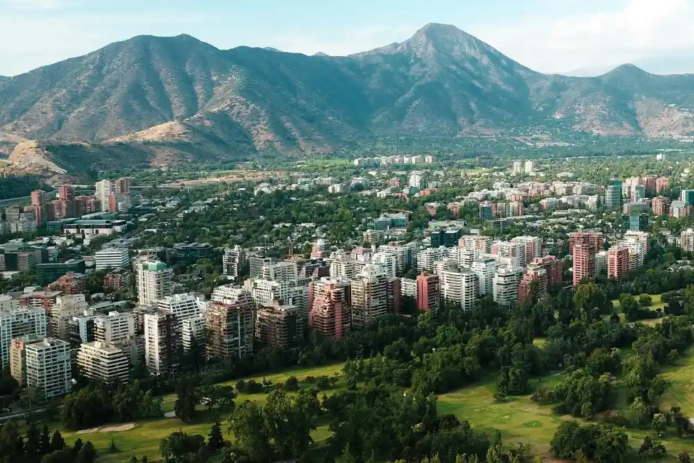 Paisaje de Santiago a la distancia